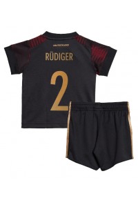 Saksa Antonio Rudiger #2 Jalkapallovaatteet Lasten Vieraspeliasu MM-kisat 2022 Lyhythihainen (+ Lyhyet housut)